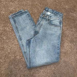 Brandy Melville Mom Fit Jeans (Light Wash)